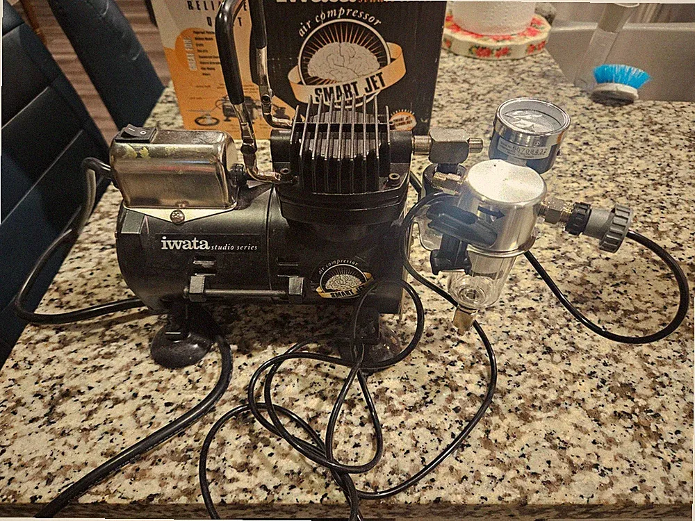 Iwata Medea IS-850 Smart Jet Air Compressor