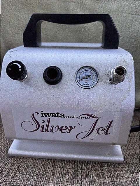 Iwata Studio Series Silver Jet Airbrush Compressor for Professional Artists